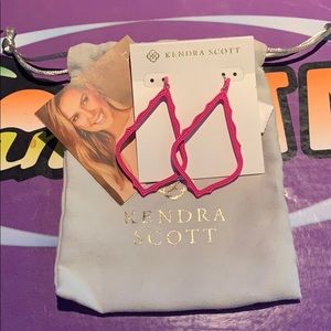 Kendra Scott hot pink earrings